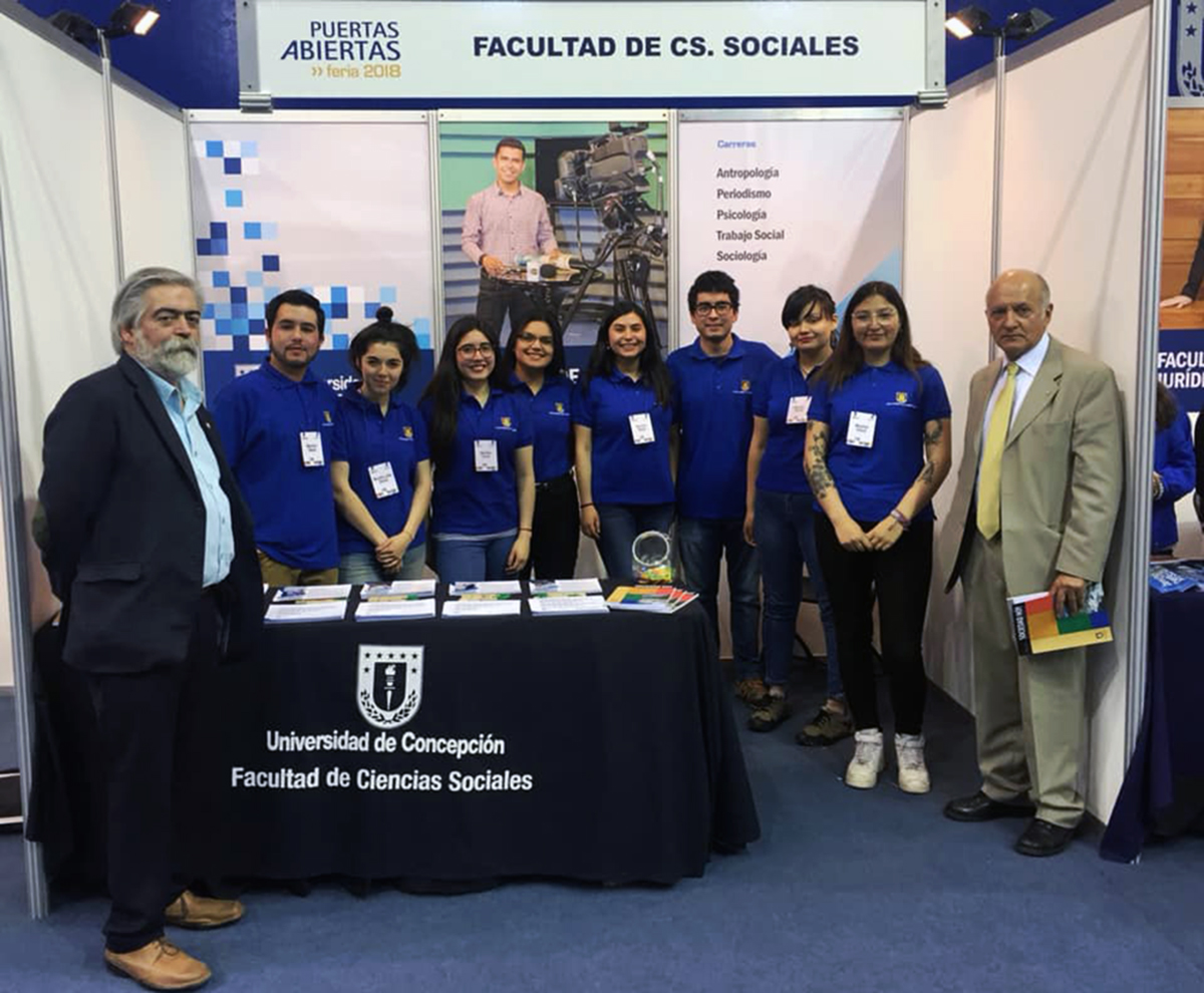 Facultad de Ciencias Sociales estuvo presente en Puertas Abiertas UdeC ...